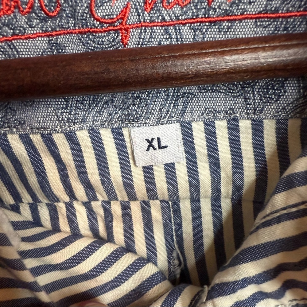 Robert Graham | Blue and White Striped Button Down Shirt | Sz L - Picture 5 of 8